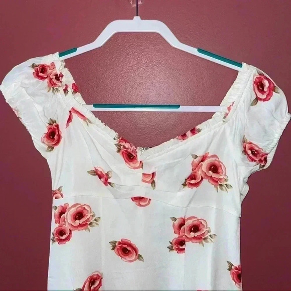 Forever 21 Rose Dress NWT - Picture 3 of 6